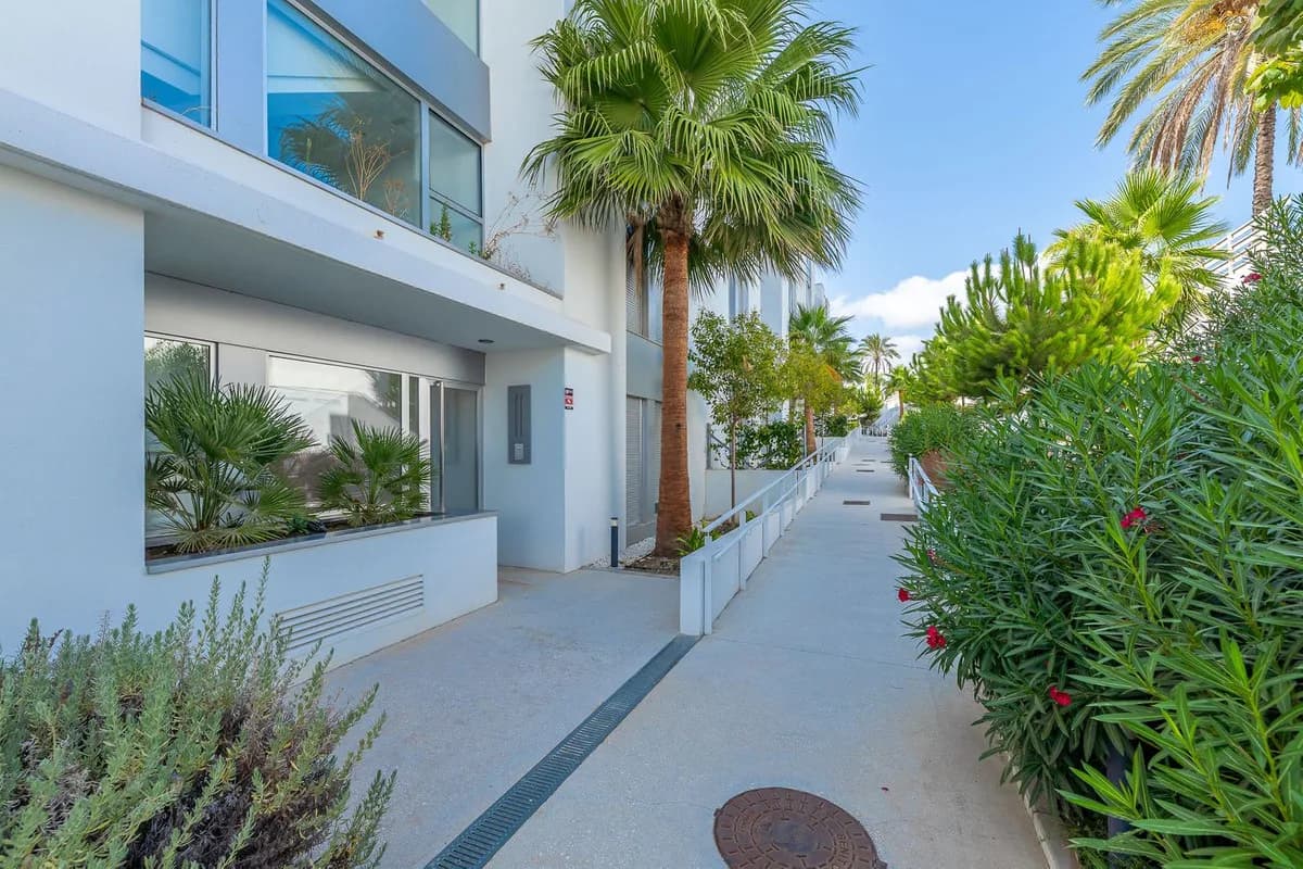 2 Bedroom Penthouse for Sale in Cancelada, Málaga - Image 3
