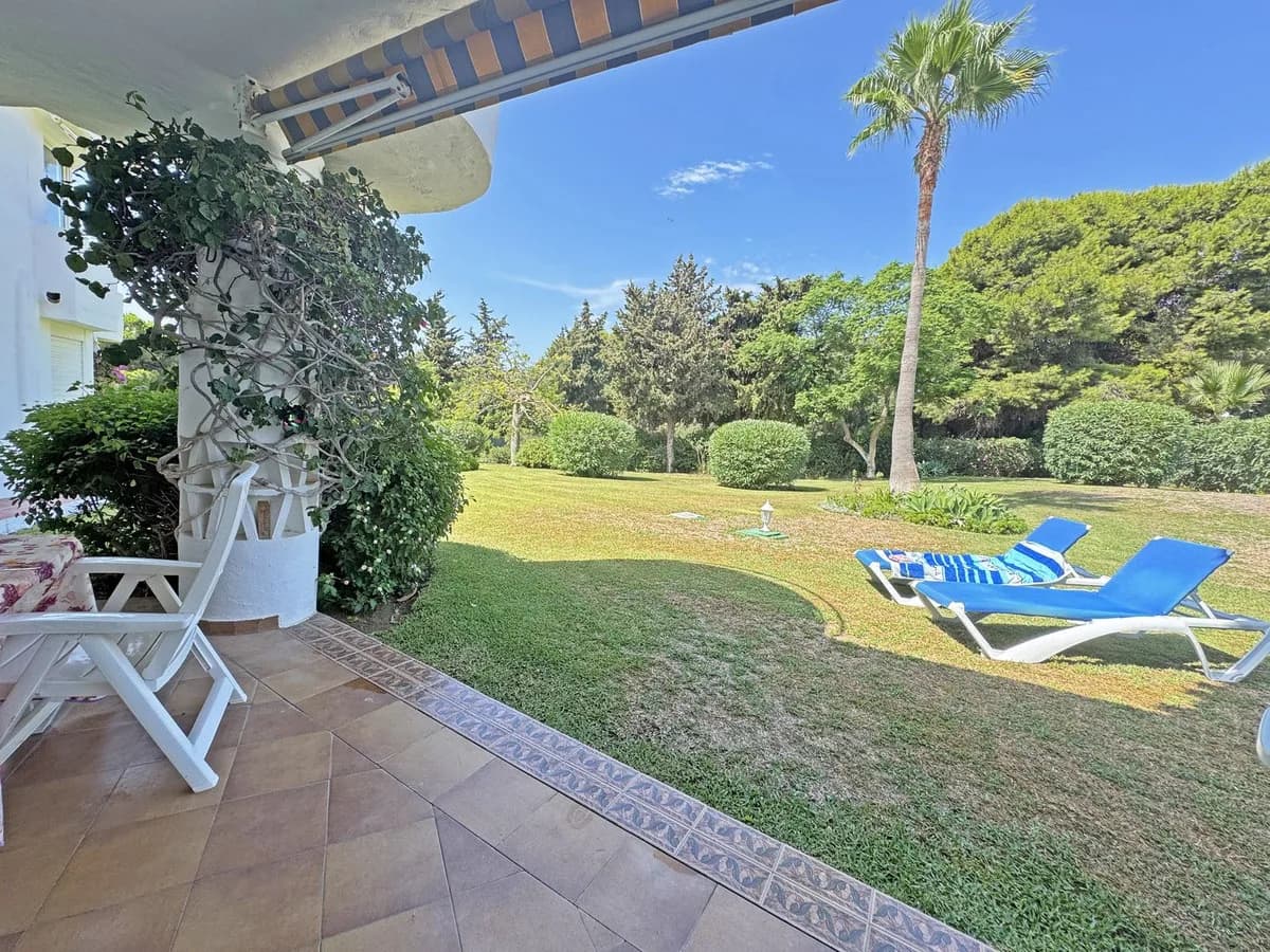 2 Bedroom Ground Floor Apartment for Sale in Calahonda, Málaga