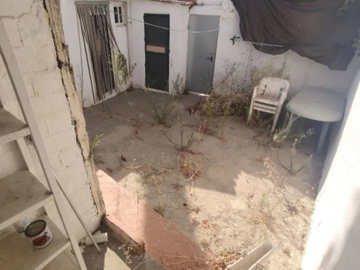 2 Bedroom Townhouse for Sale in San Roque, Cádiz - Image 8