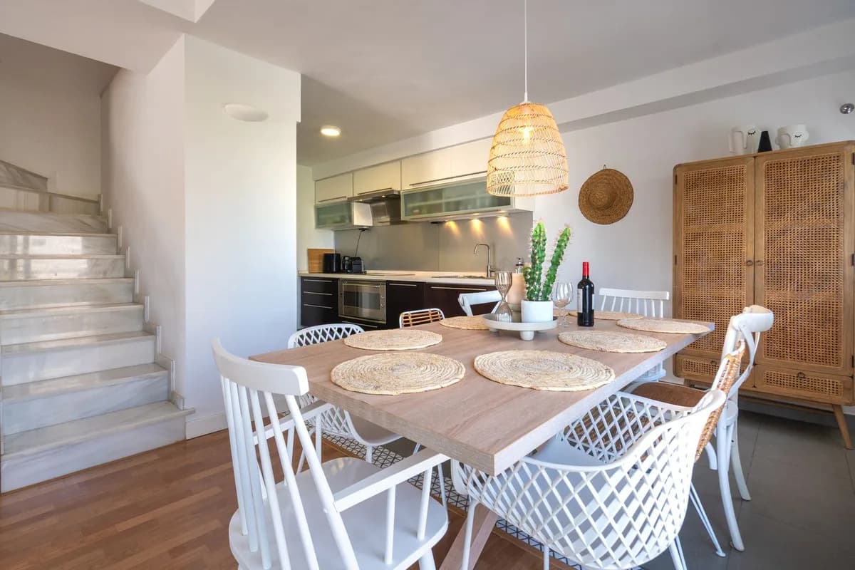 4 Bedroom Penthouse Duplex for Sale in La Carihuela, Málaga - Image 5
