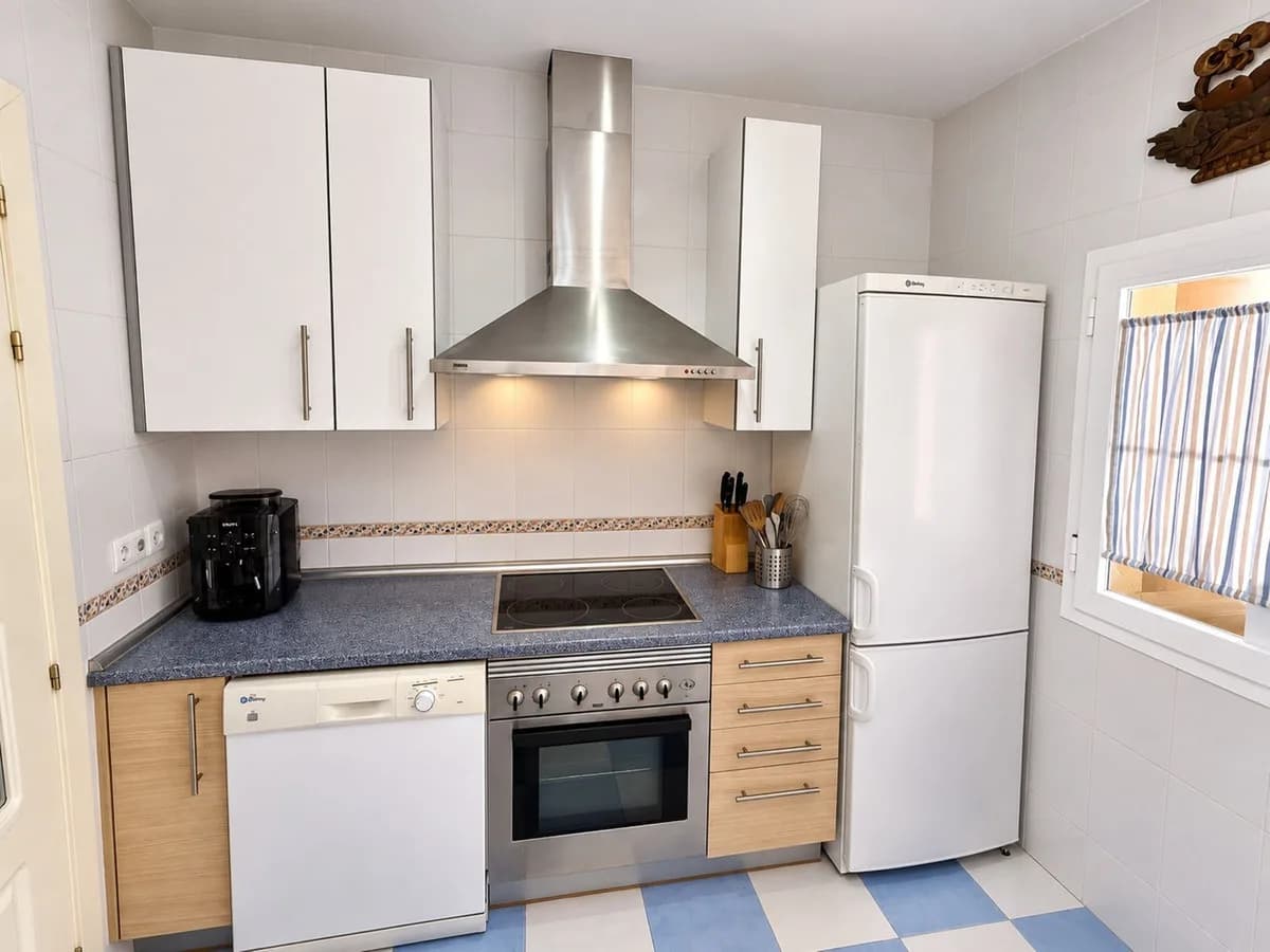 3 Bedroom Townhouse for Sale in Riviera del Sol, Málaga - Image 6