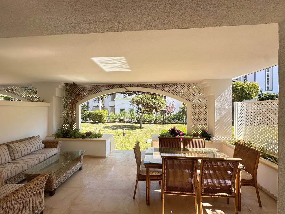 2 Bedroom Ground Floor Apartment for Sale in Estepona, Málaga - Image 4