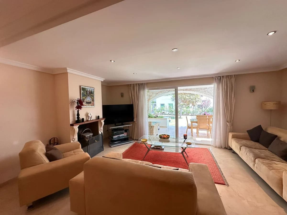 2 Bedroom Ground Floor Apartment for Sale in Estepona, Málaga - Image 6