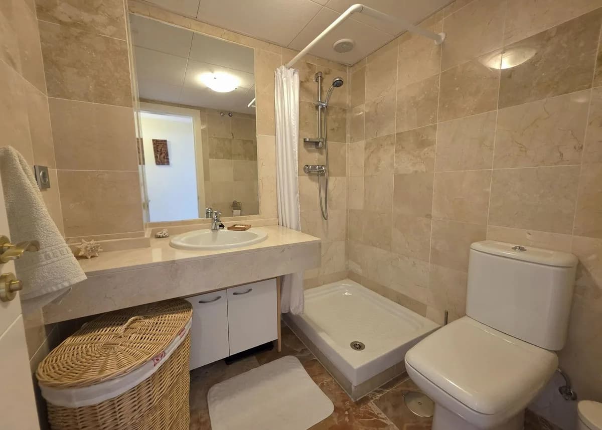 2 Bedroom Ground Floor Apartment for Sale in Calanova Golf, Málaga - Image 6
