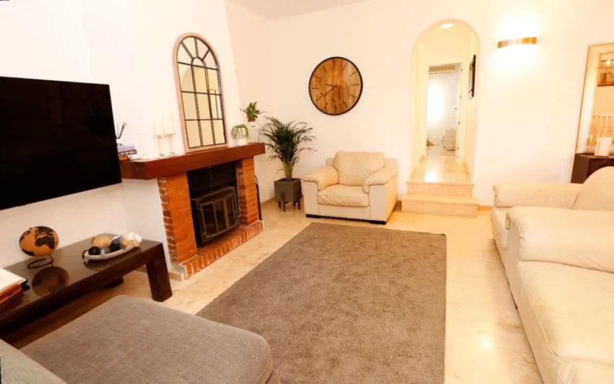 3 Bedroom Townhouse for Sale in San Pedro de Alcántara, Málaga - Image 8