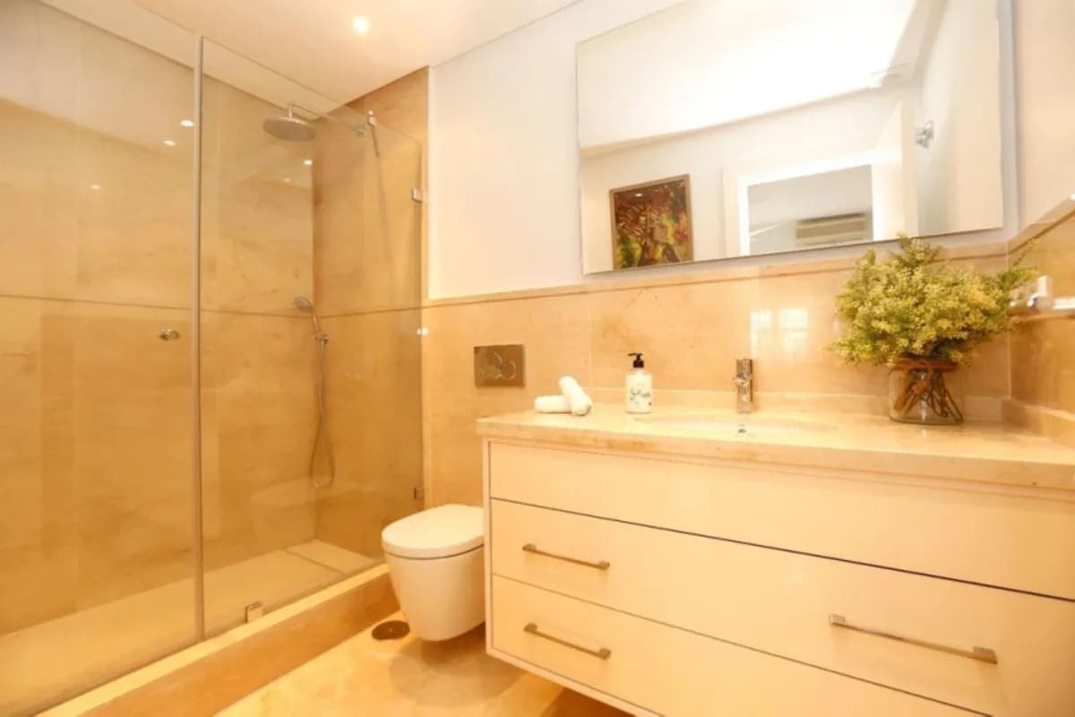 3 Bedroom Townhouse for Sale in San Pedro de Alcántara, Málaga - Image 9