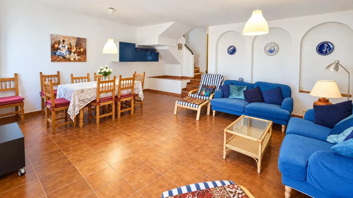 4 Bedroom Townhouse for Sale in Casares Playa, Málaga - Image 3