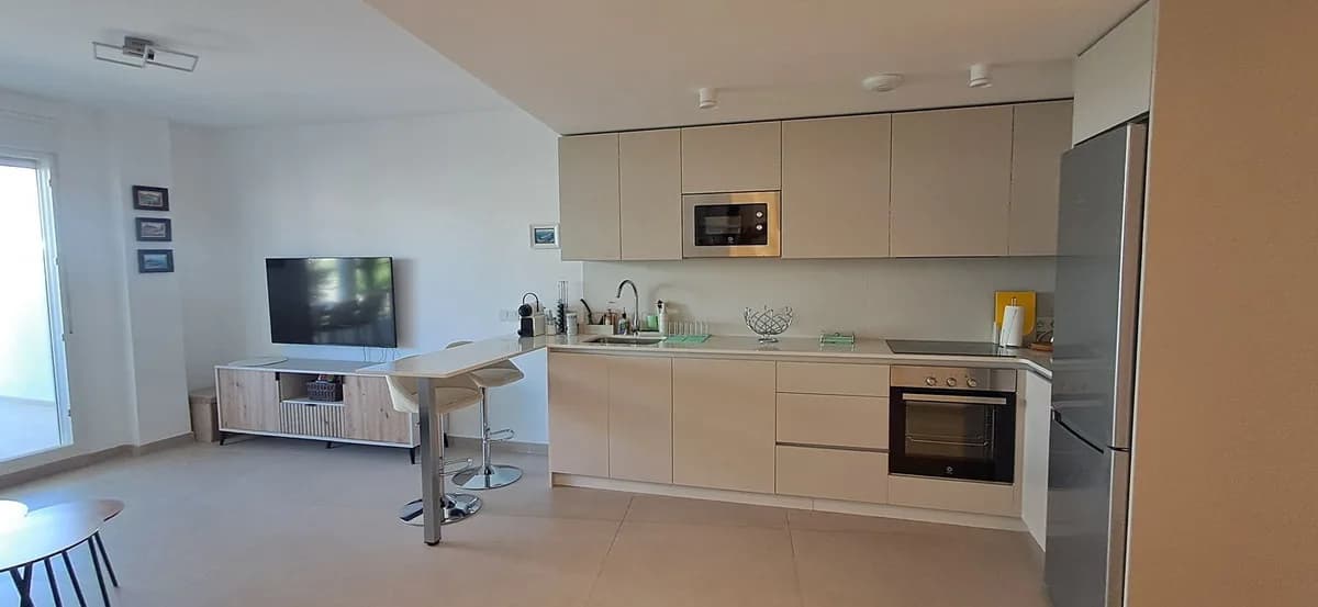 2 Bedroom Middle Floor Apartment for Sale in Manilva, Málaga - Image 8