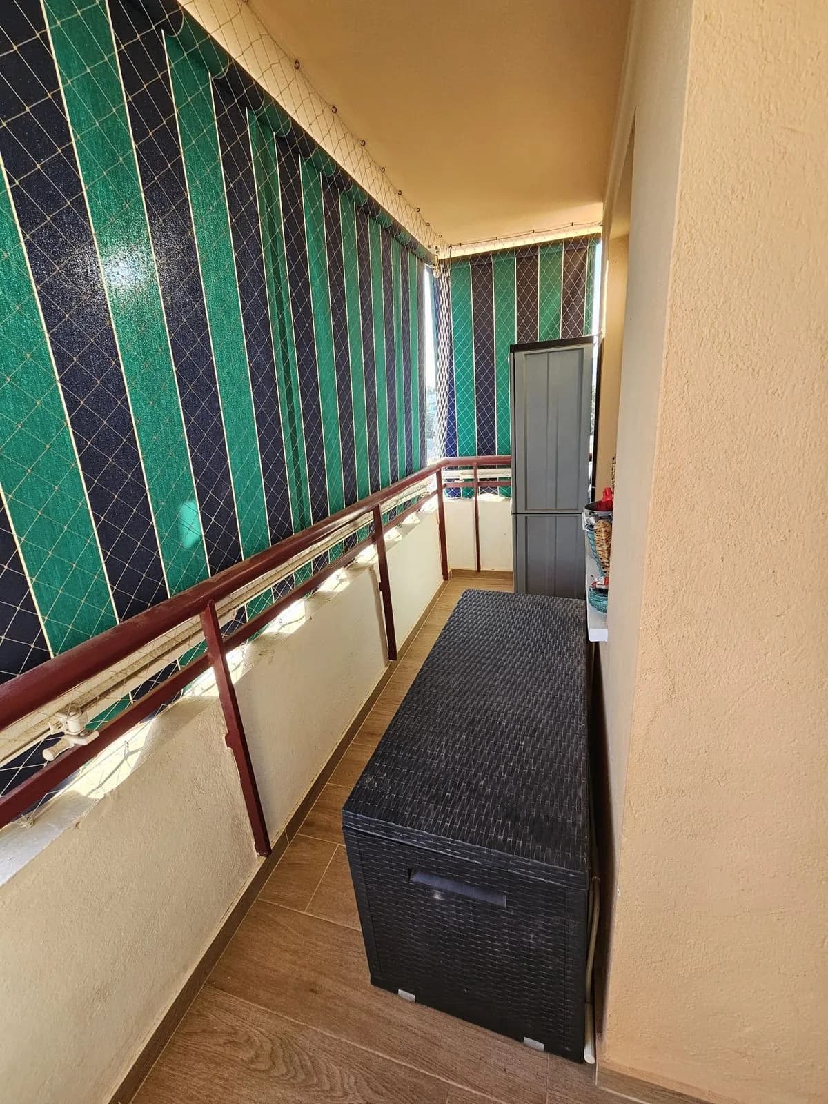 2 Bedroom Middle Floor Apartment for Sale in Las Lagunas, Málaga - Image 6
