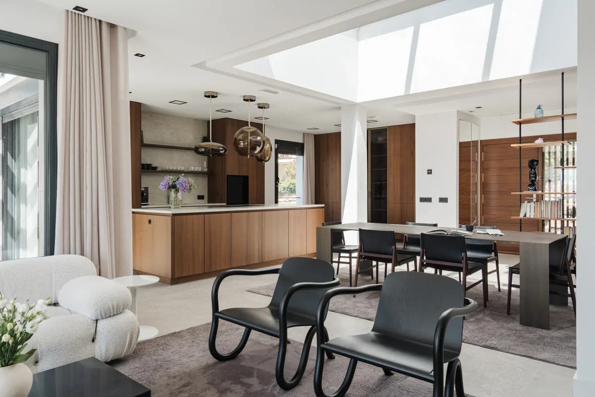 4 Bedroom Detached Villa for Sale in Estepona, Málaga - Image 6