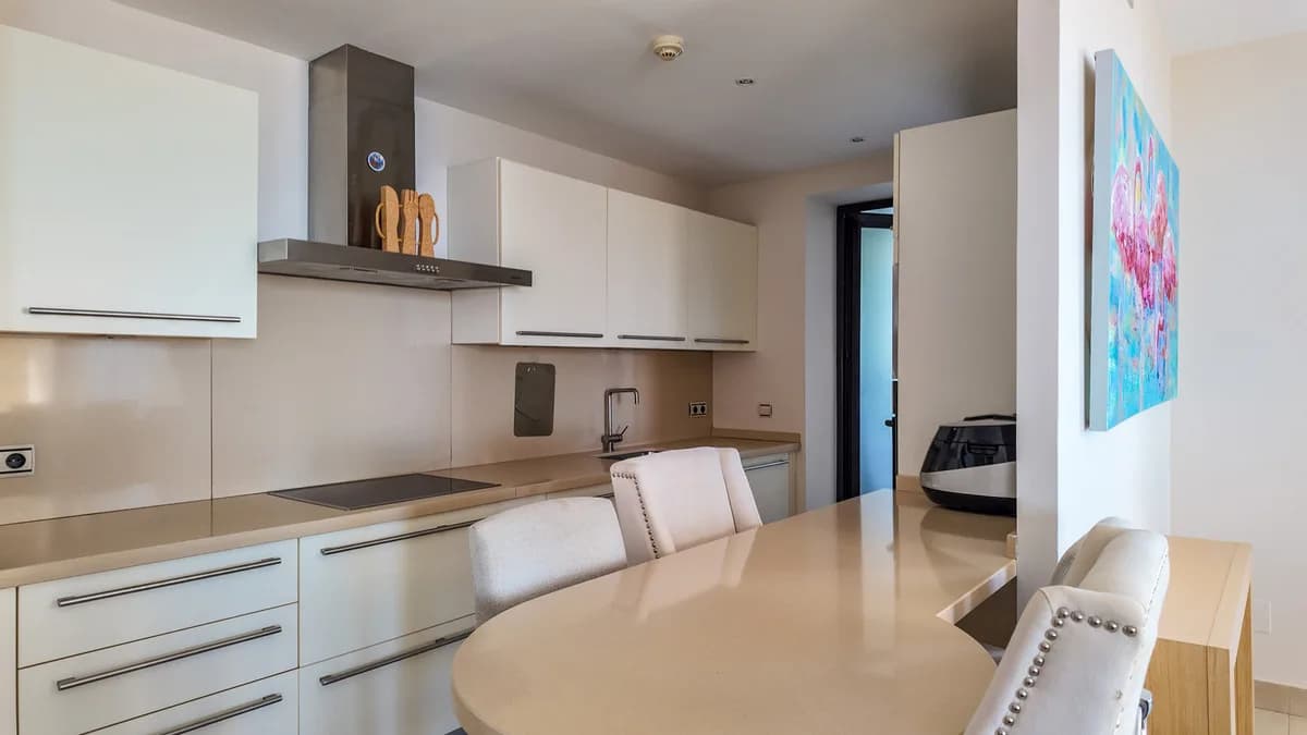 3 Bedroom Penthouse for Sale in Altos de los Monteros, Málaga - Image 2