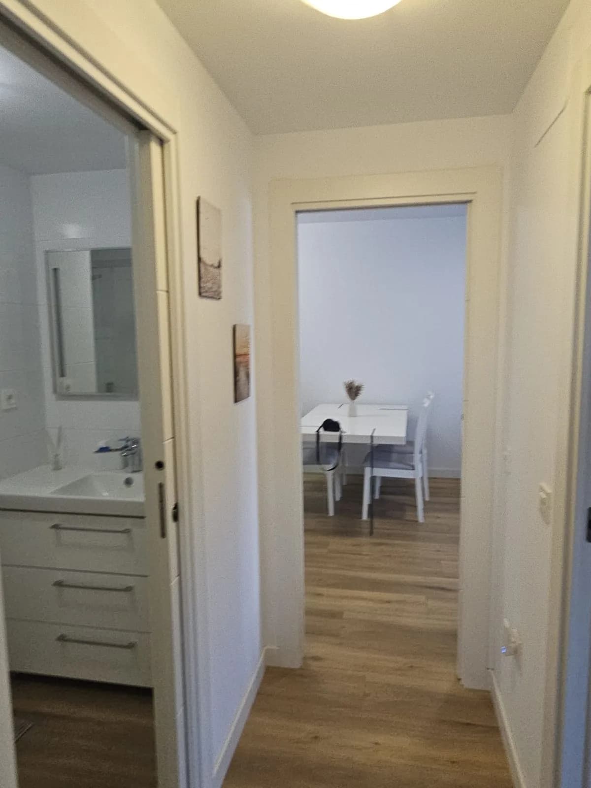 2 Bedroom Middle Floor Apartment for Sale in Fuengirola, Málaga - Image 9