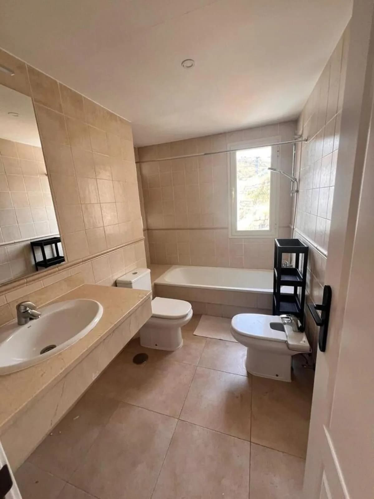 3 Bedroom Middle Floor Apartment for Sale in Riviera del Sol, Málaga - Image 9