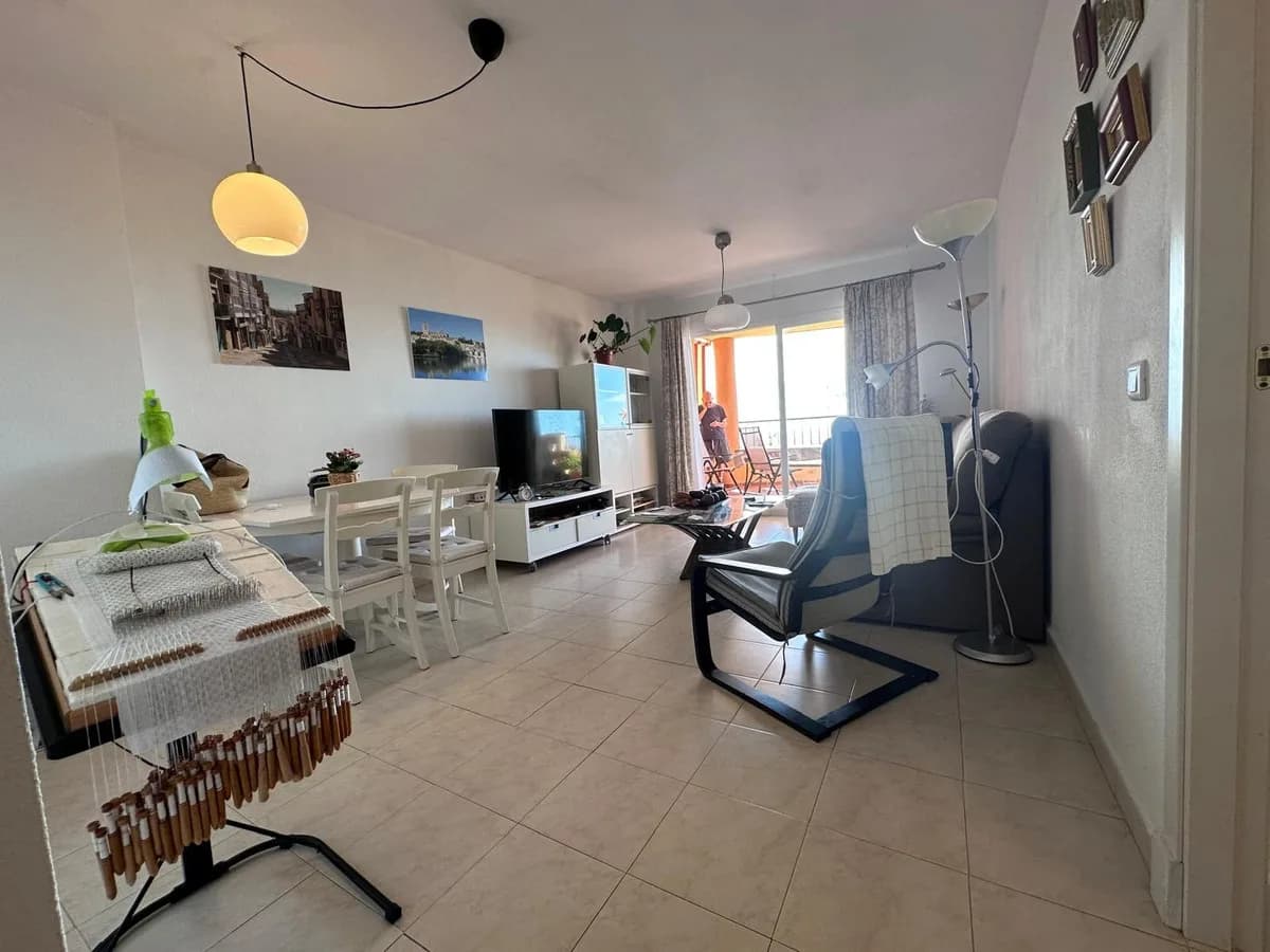 2 Bedroom Middle Floor Apartment for Sale in Riviera del Sol, Málaga - Image 4