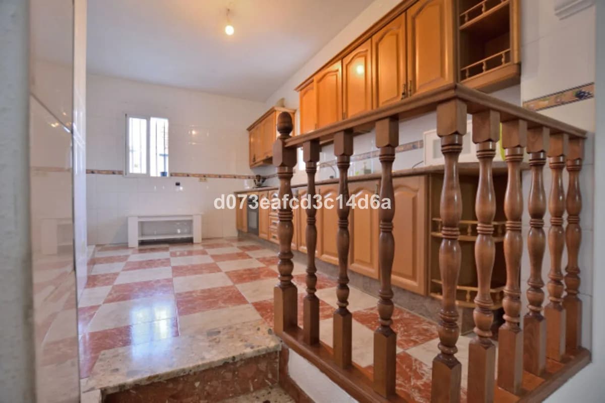 5 Bedroom Townhouse for Sale in Ronda, Málaga - Image 6