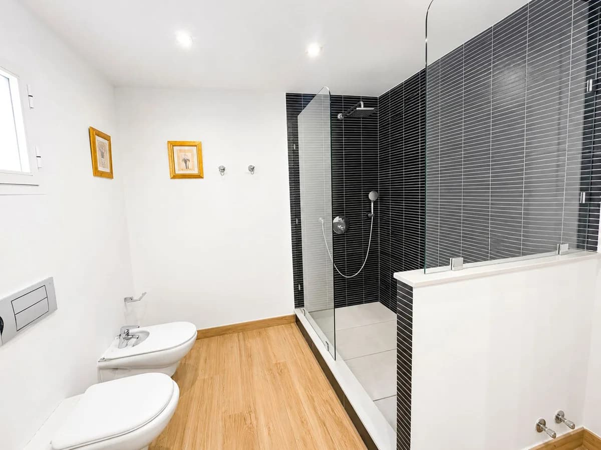 2 Bedroom Ground Floor Apartment for Sale in The Golden Mile, Málaga - Image 7