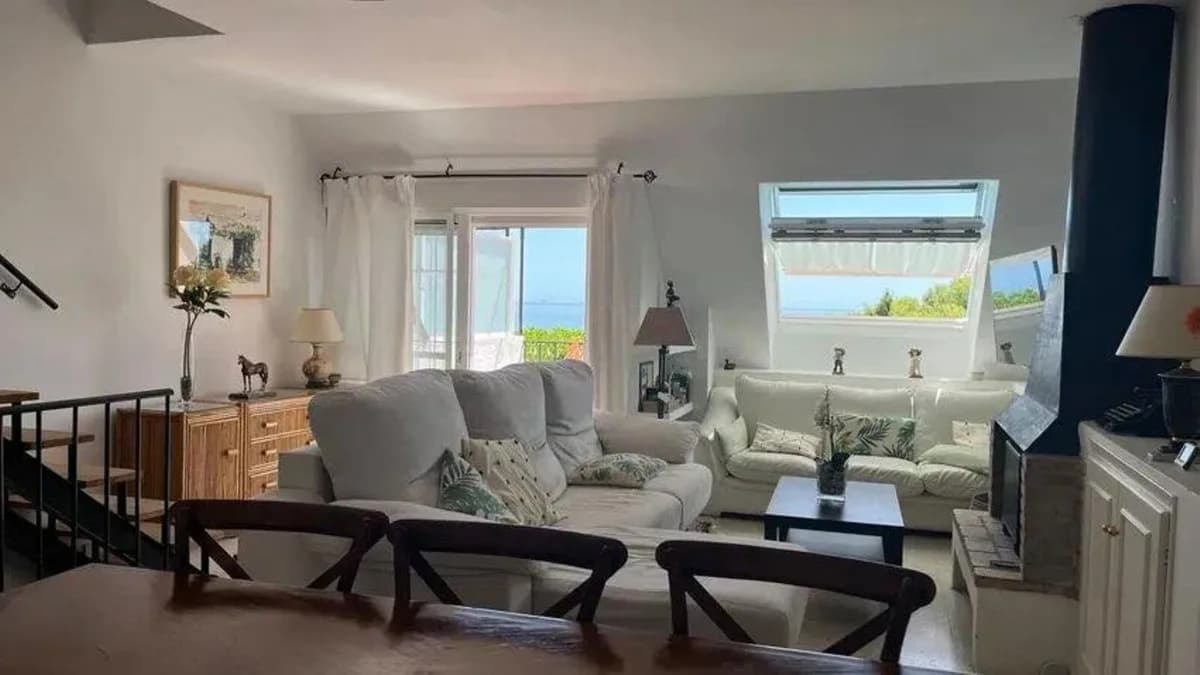 4 Bedroom Townhouse for Sale in Estepona, Málaga - Image 7