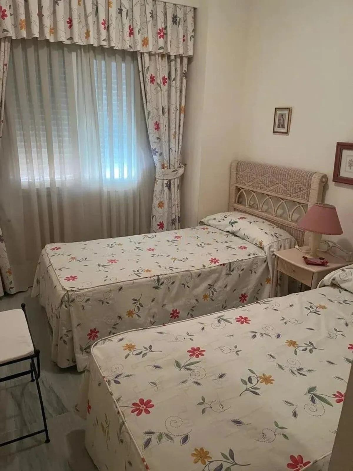 4 Bedroom Duplex for Sale in The Golden Mile, Málaga - Image 6