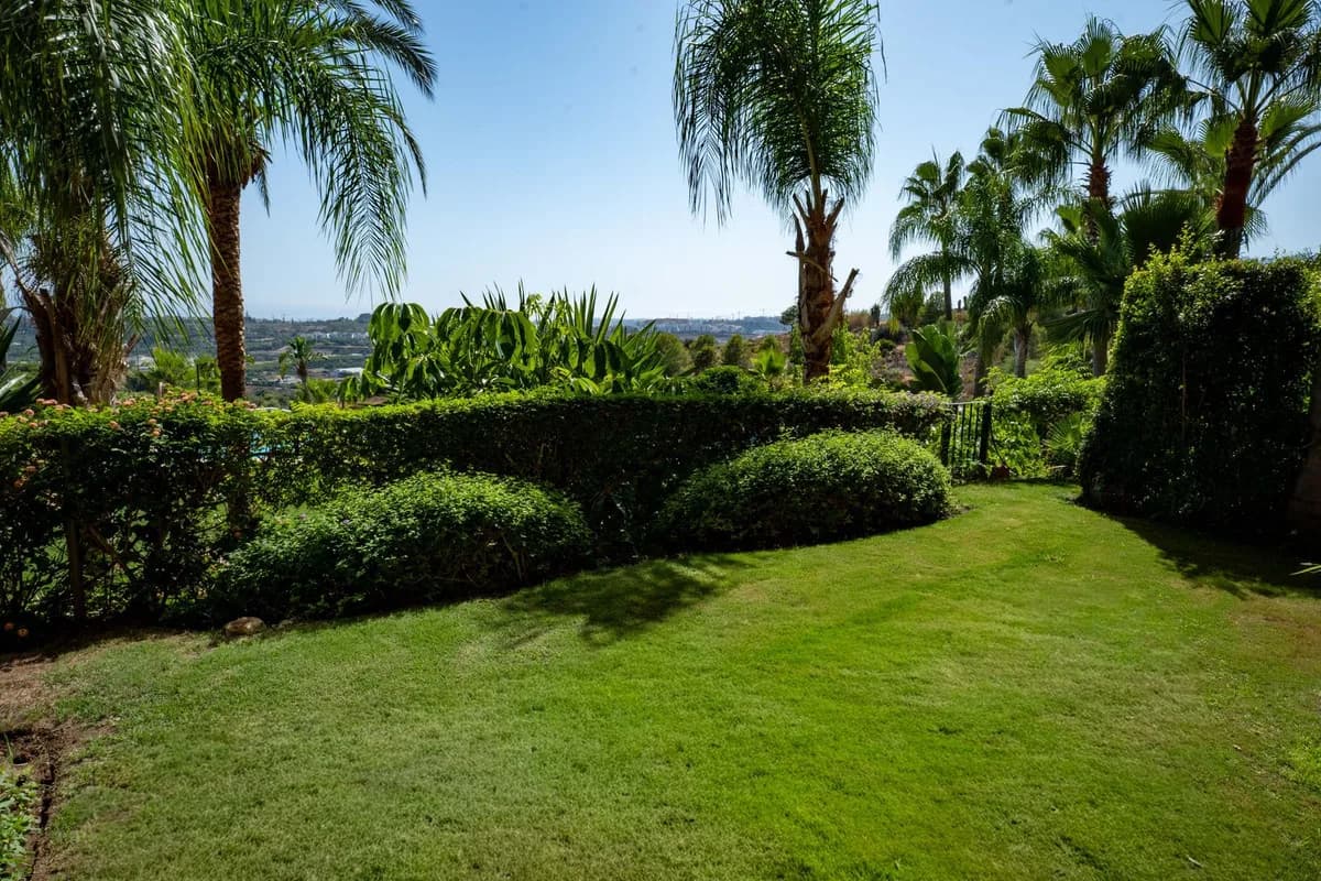 2 Bedroom Ground Floor Apartment for Sale in Benahavís, Málaga - Image 7