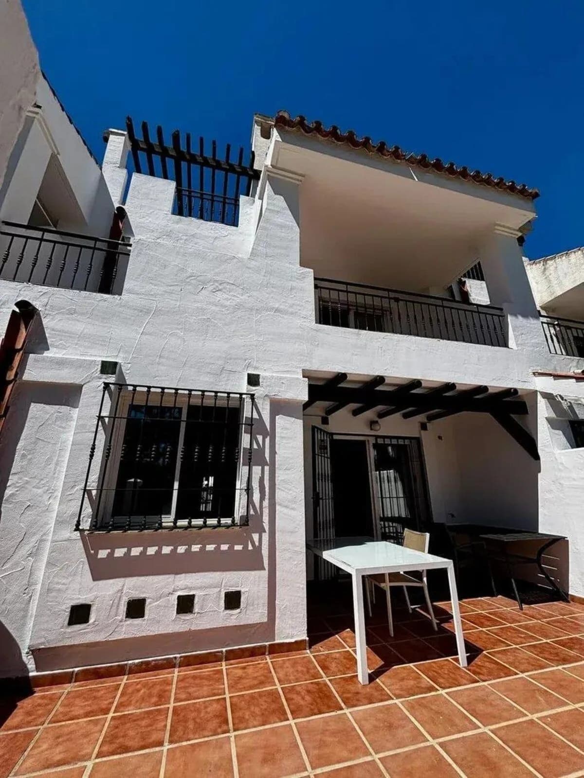 3 Bedroom Townhouse for Sale in Nueva Andalucía, Málaga - Image 2