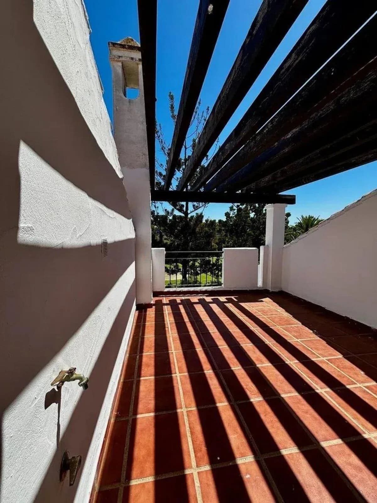 3 Bedroom Townhouse for Sale in Nueva Andalucía, Málaga - Image 5