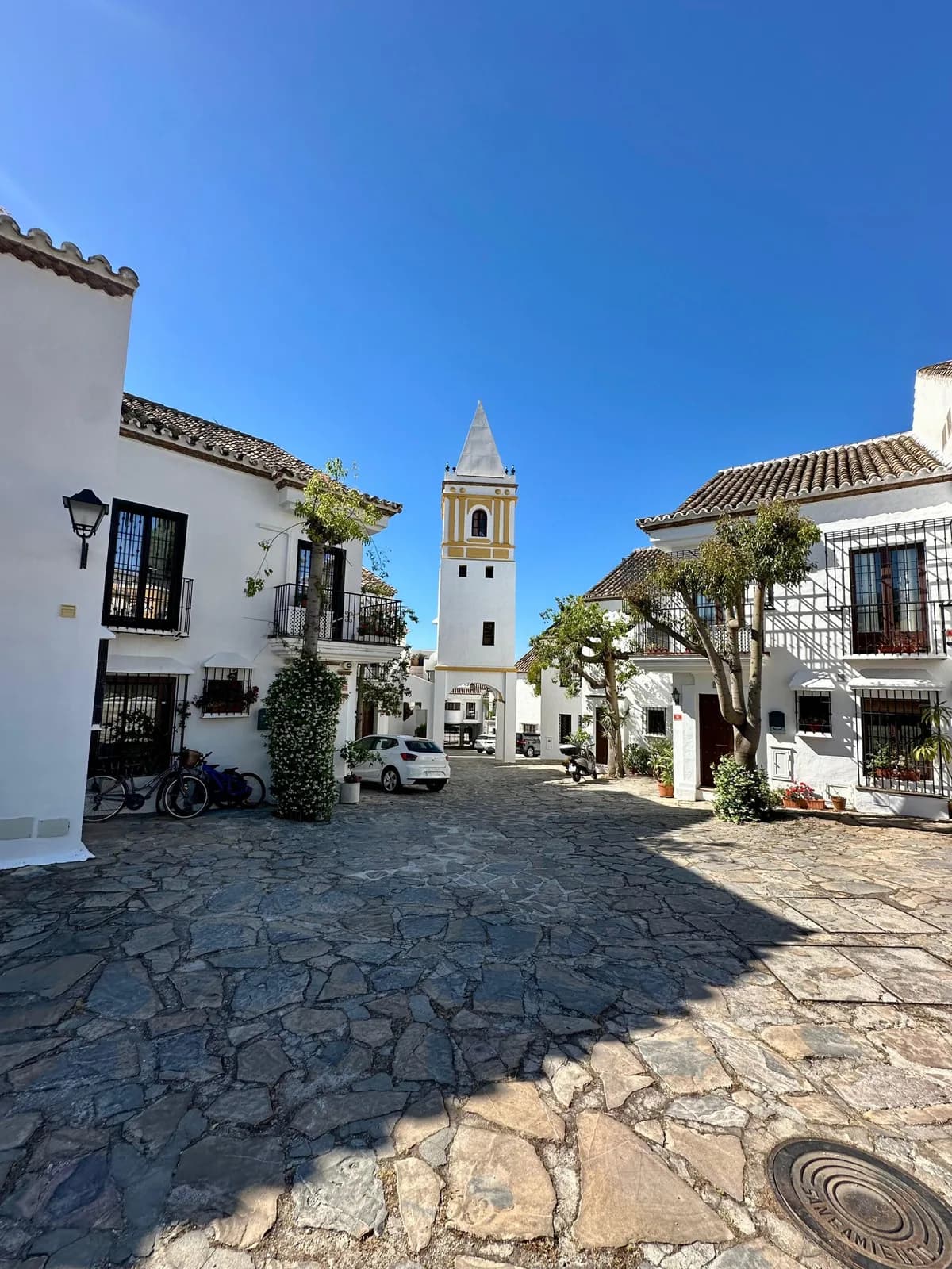 4 Bedroom Townhouse for Sale in The Golden Mile, Málaga