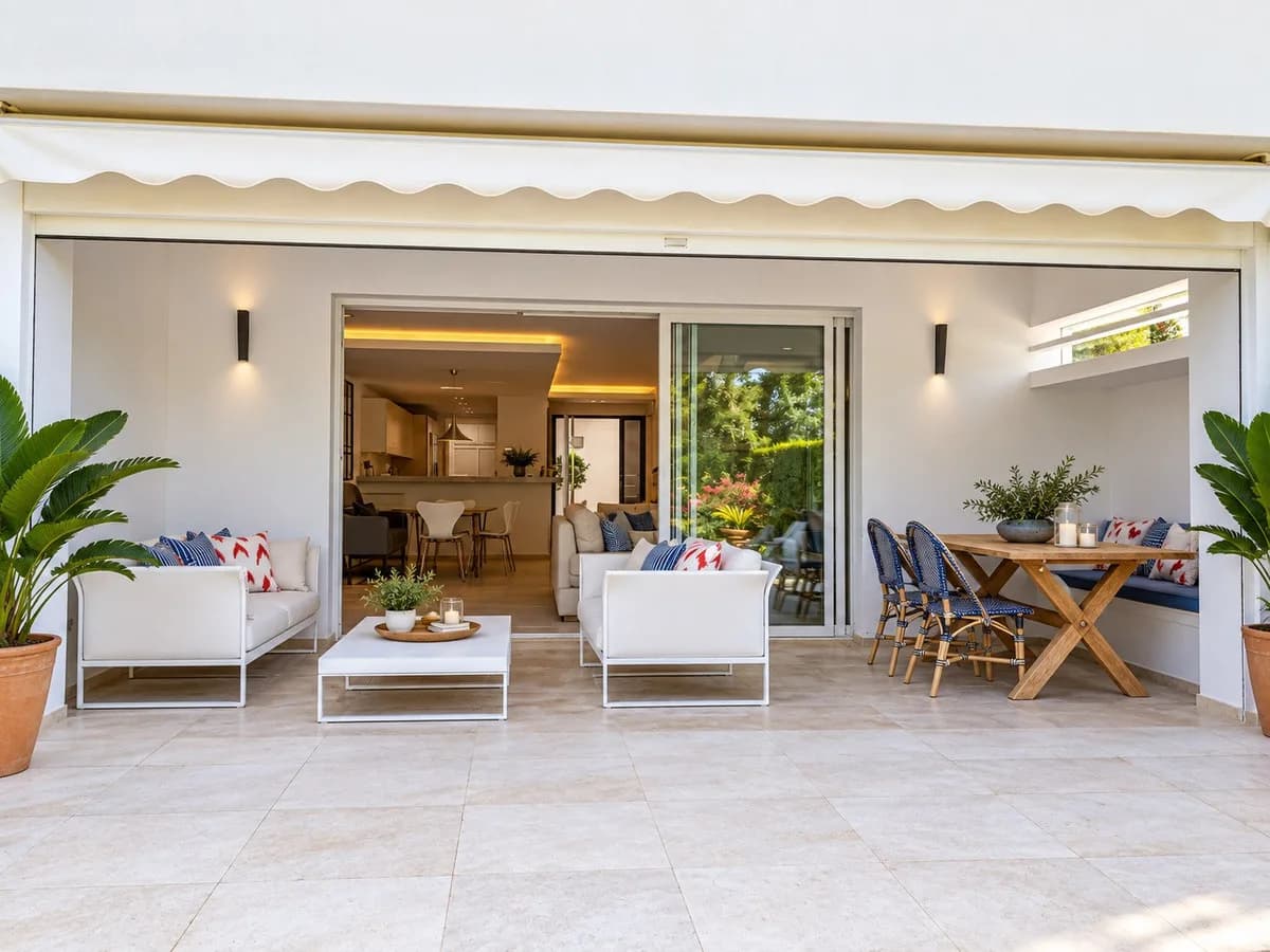 2 Bedroom Townhouse for Sale in Nueva Andalucía, Málaga - Image 2