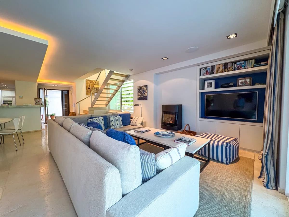 2 Bedroom Townhouse for Sale in Nueva Andalucía, Málaga - Image 3