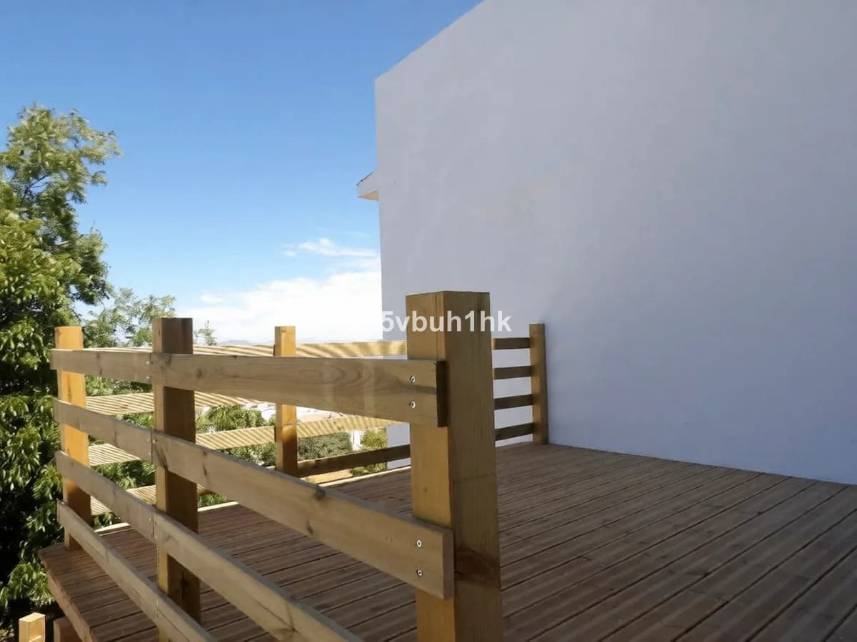3 Bedroom Townhouse for Sale in Alhaurín el Grande, Málaga - Image 4