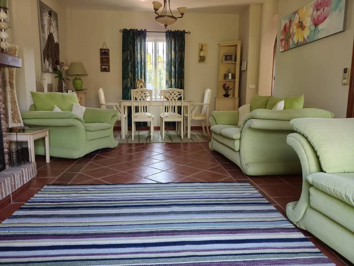 3 Bedroom Finca - Cortijo for Sale in Alhaurín el Grande, Málaga - Image 2