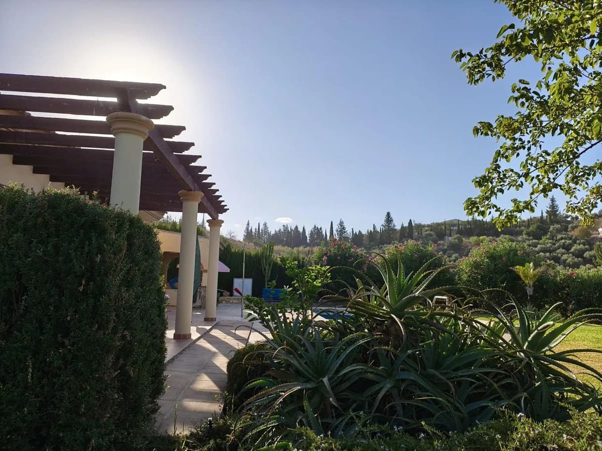 3 Bedroom Finca - Cortijo for Sale in Alhaurín el Grande, Málaga - Image 4