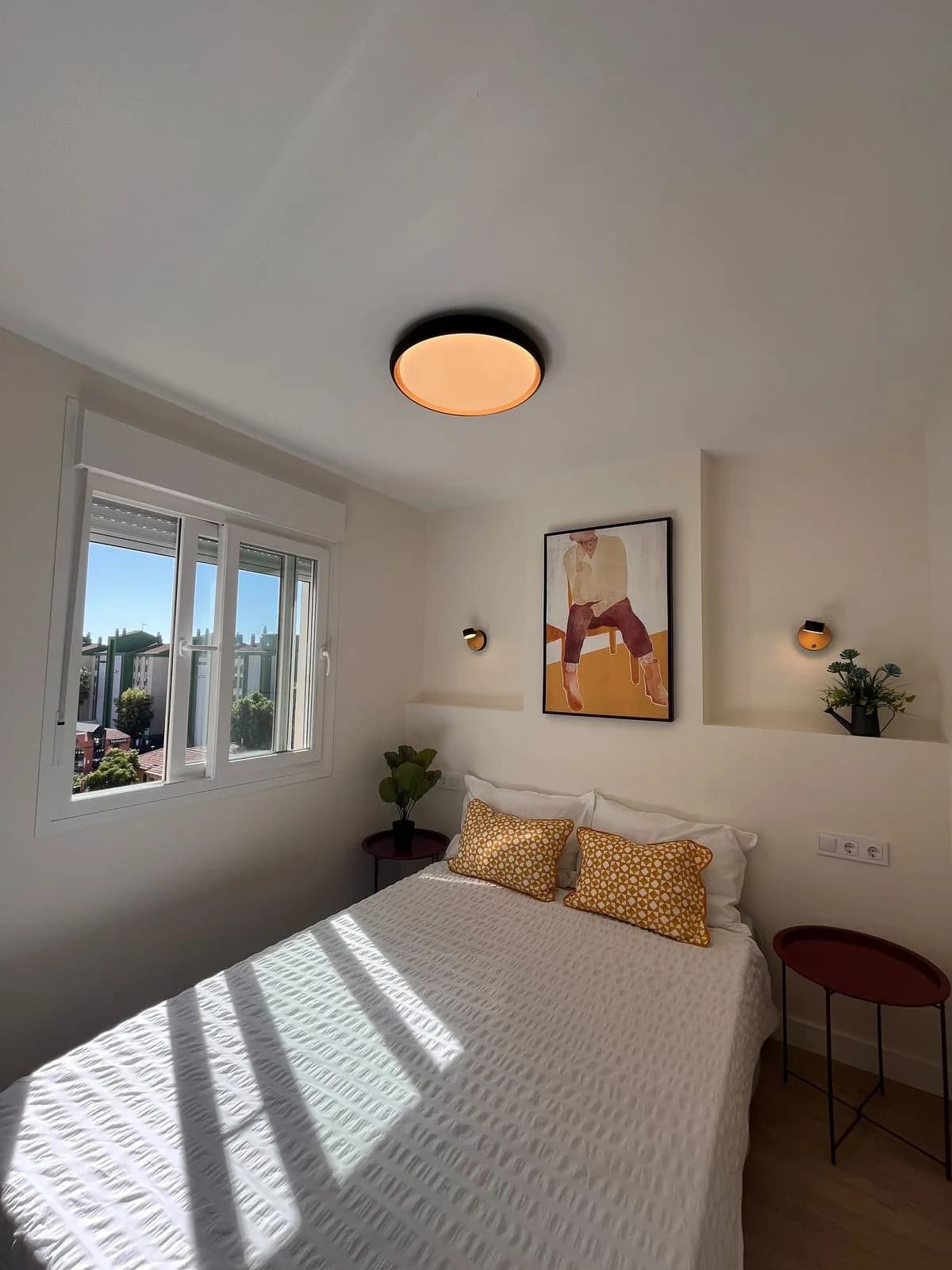 2 Bedroom Middle Floor Apartment for Sale in El Palo, Málaga - Image 8