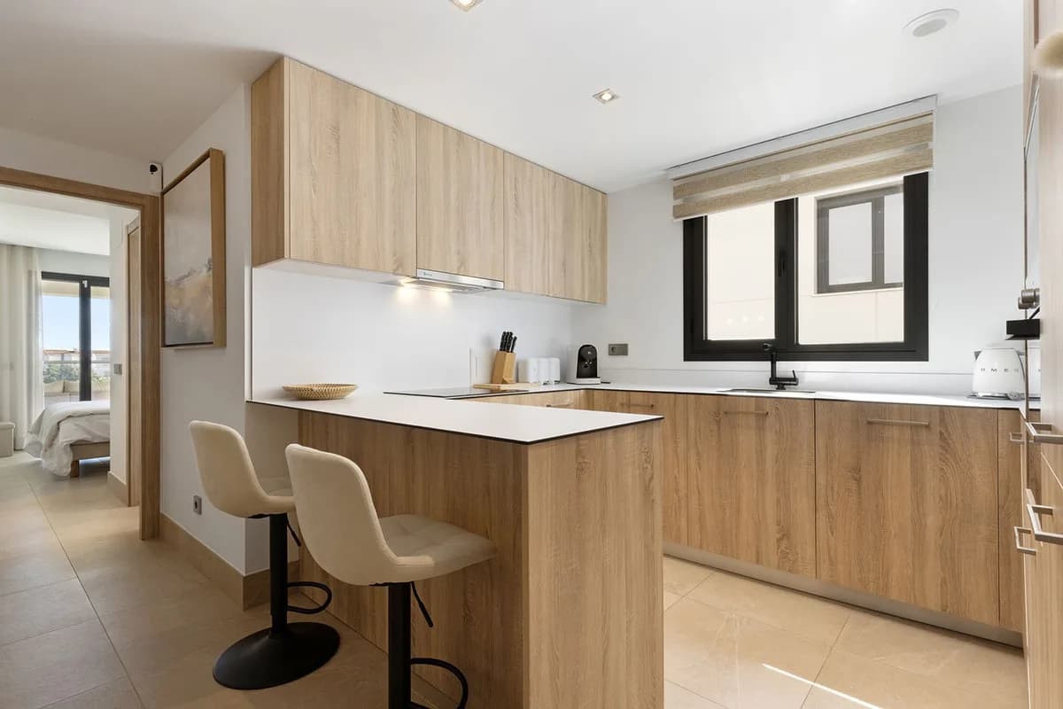 3 Bedroom Middle Floor Apartment for Sale in Casares Playa, Málaga - Image 9