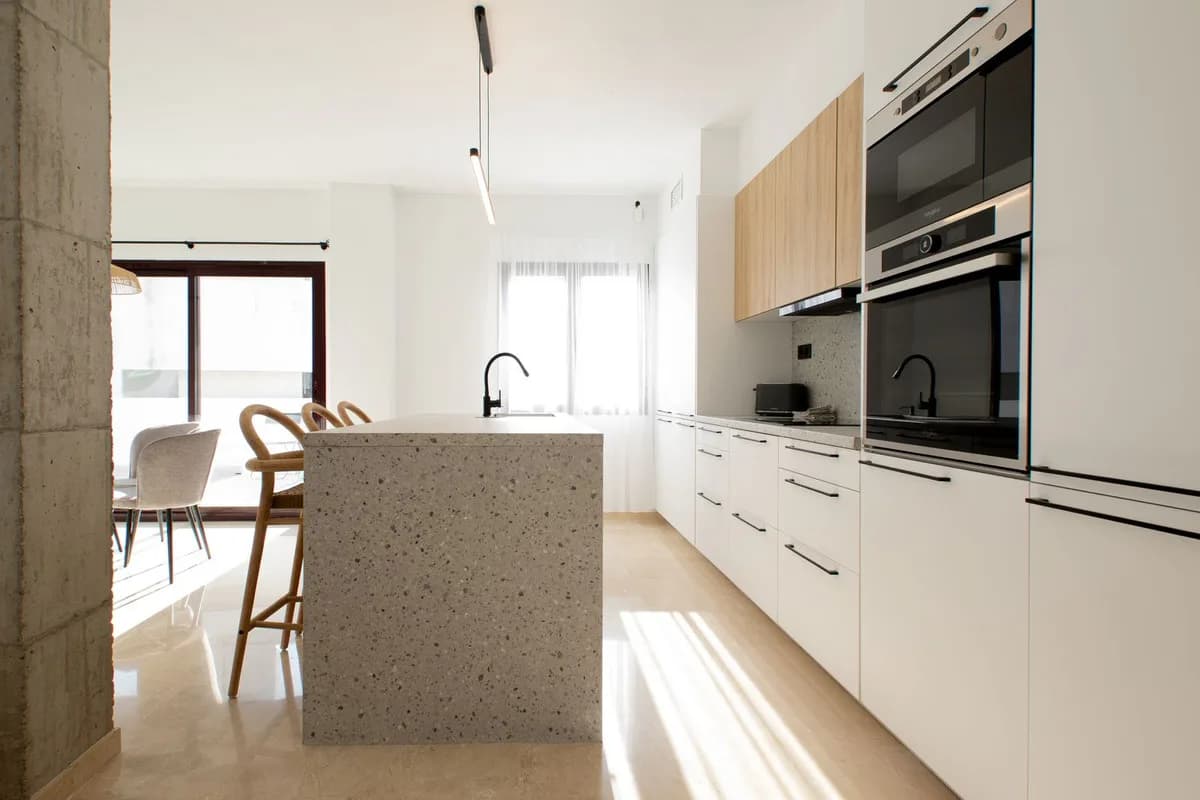 3 Bedroom Middle Floor Apartment for Sale in Riviera del Sol, Málaga - Image 3