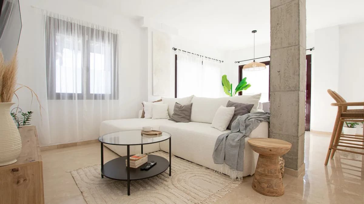 3 Bedroom Middle Floor Apartment for Sale in Riviera del Sol, Málaga - Image 7