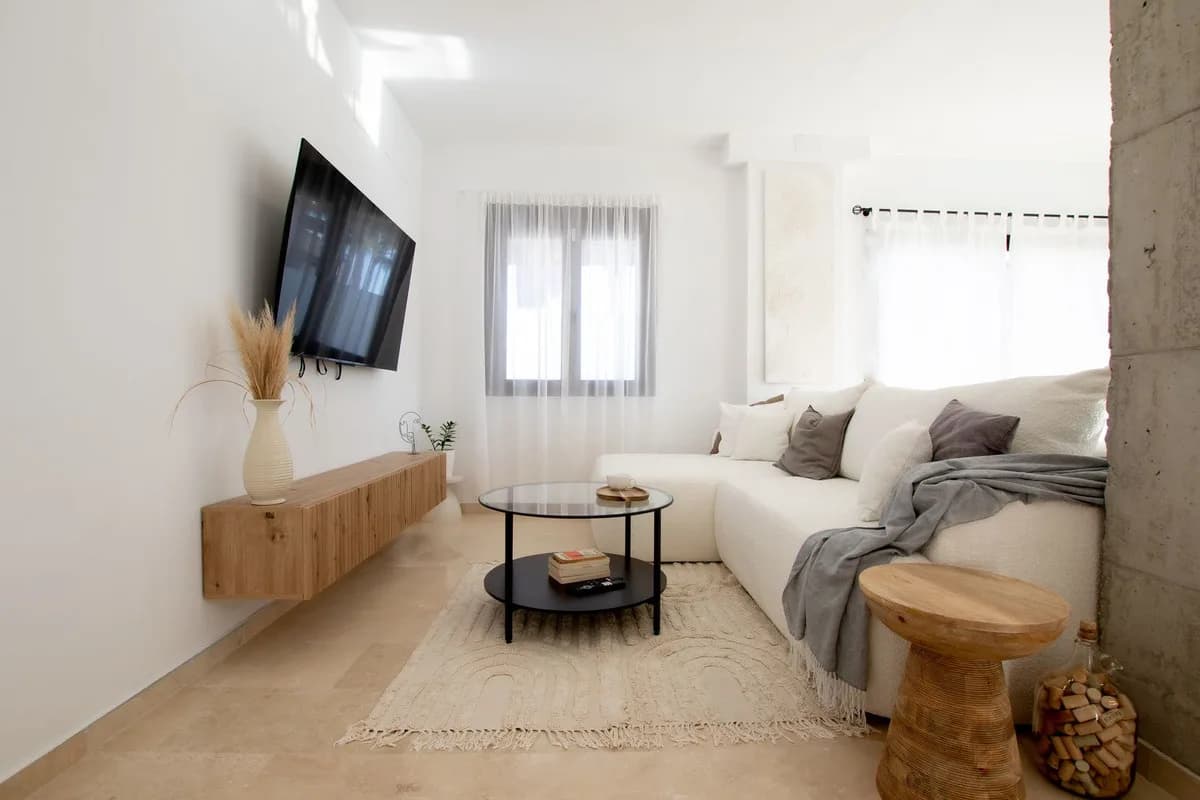 3 Bedroom Middle Floor Apartment for Sale in Riviera del Sol, Málaga - Image 8