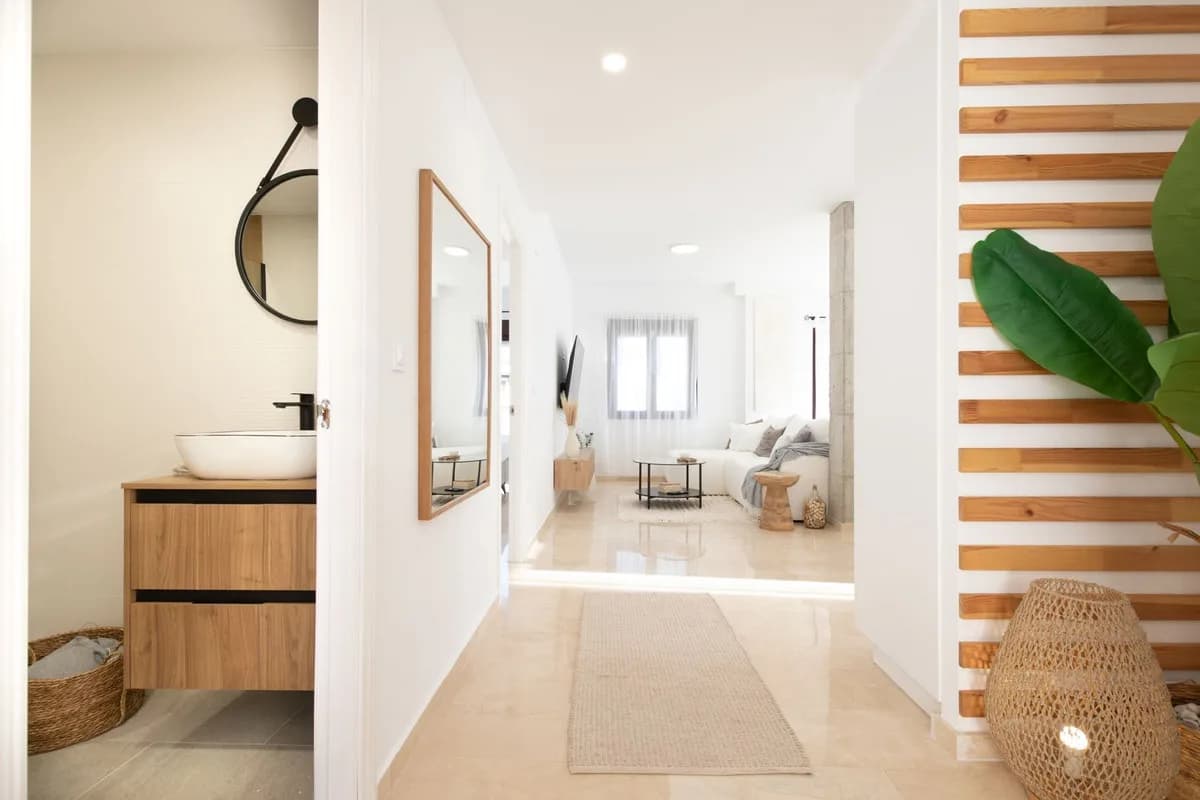 3 Bedroom Middle Floor Apartment for Sale in Riviera del Sol, Málaga - Image 9