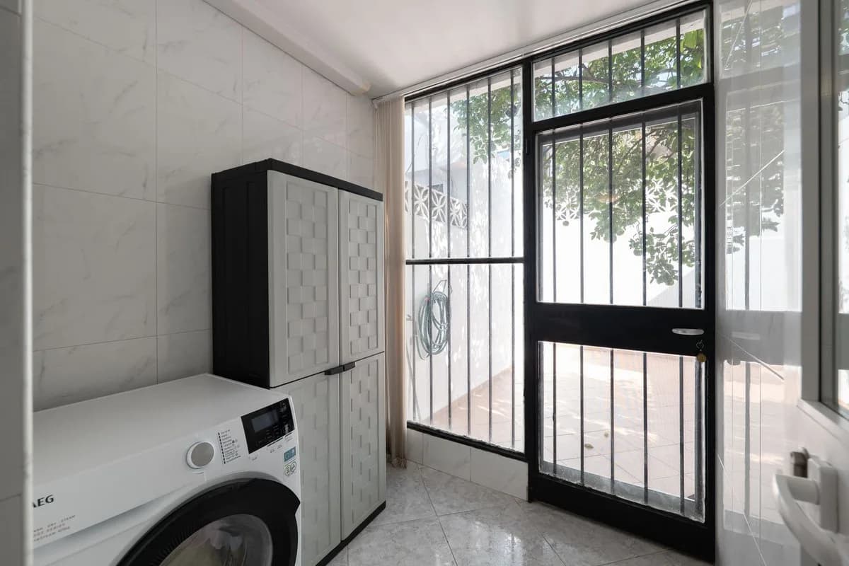 4 Bedroom Townhouse for Sale in Nueva Andalucía, Málaga - Image 6