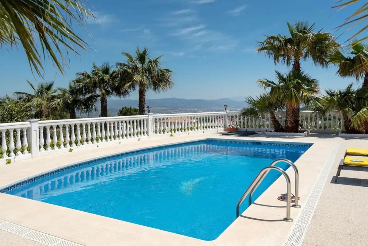 4 Bedroom Detached Villa for Sale in Alhaurín de la Torre, Málaga - Image 9