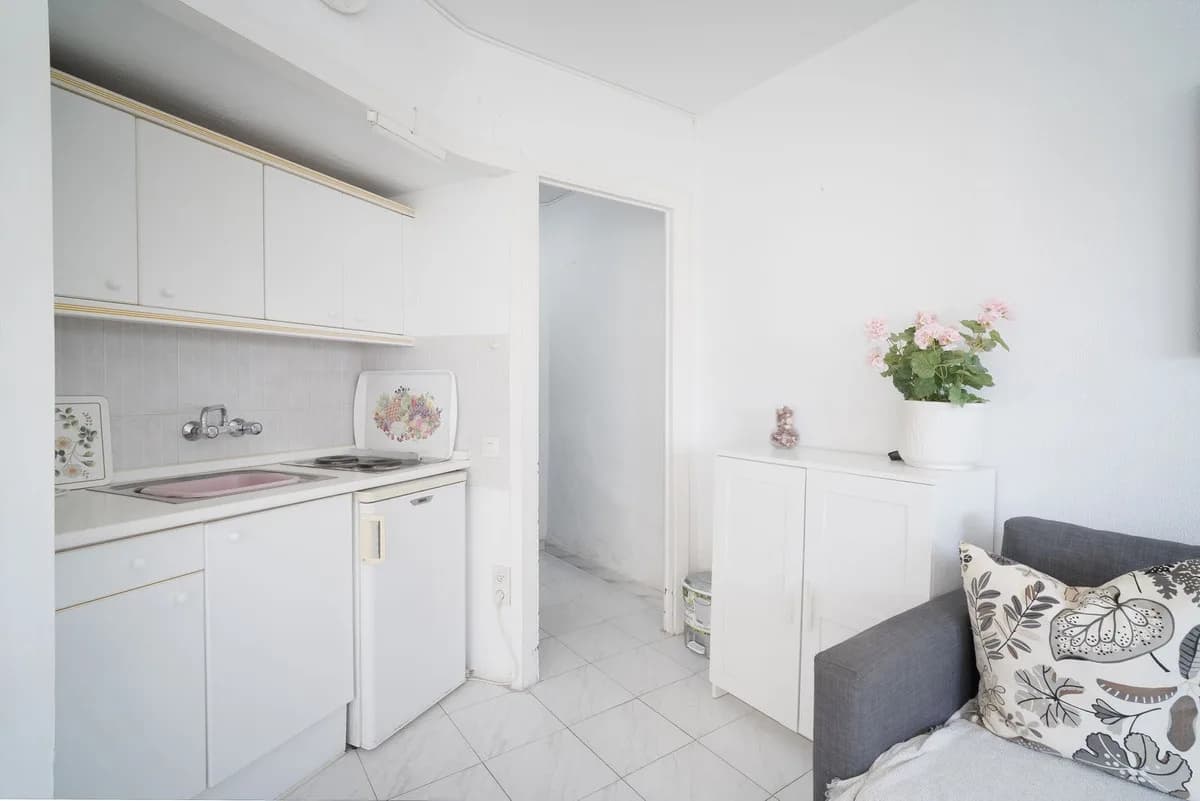 1 Bedroom Middle Floor Apartment for Sale in Benalmadena Costa, Málaga - Image 5