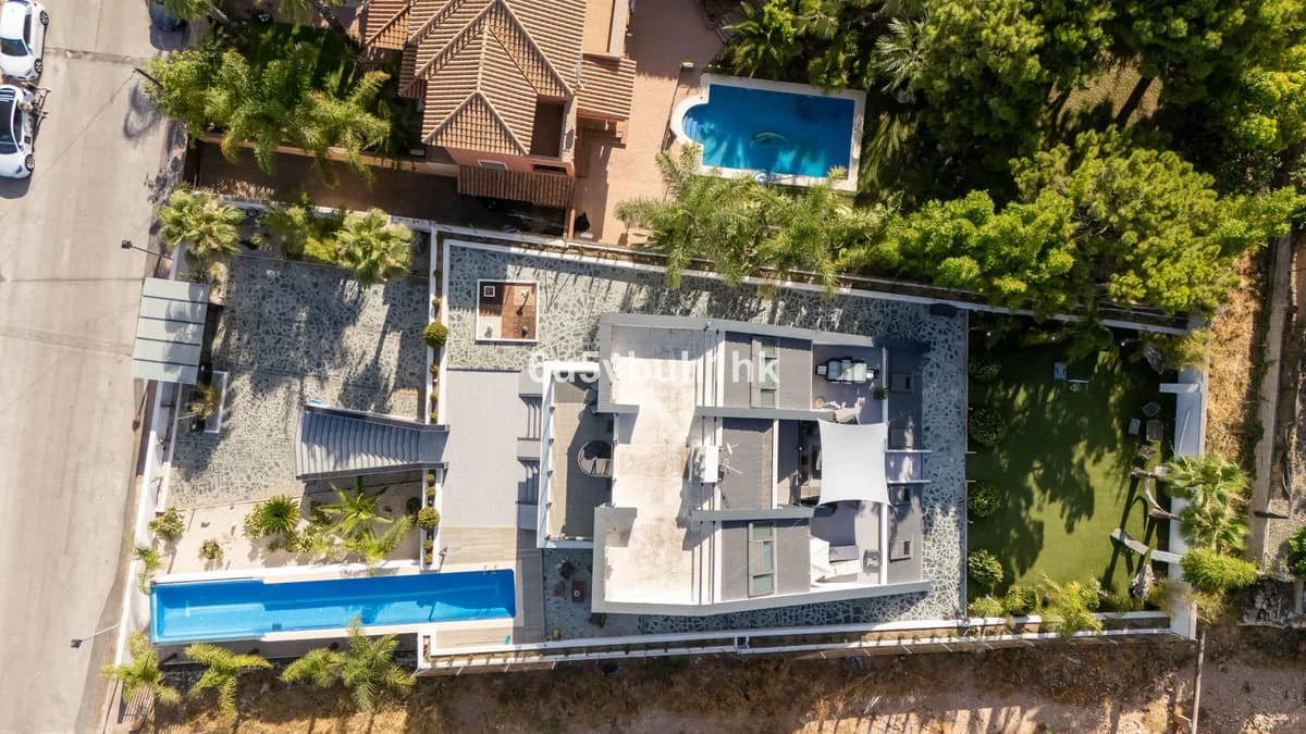 5 Bedroom Detached Villa for Sale in Alhaurín de la Torre, Málaga - Image 6