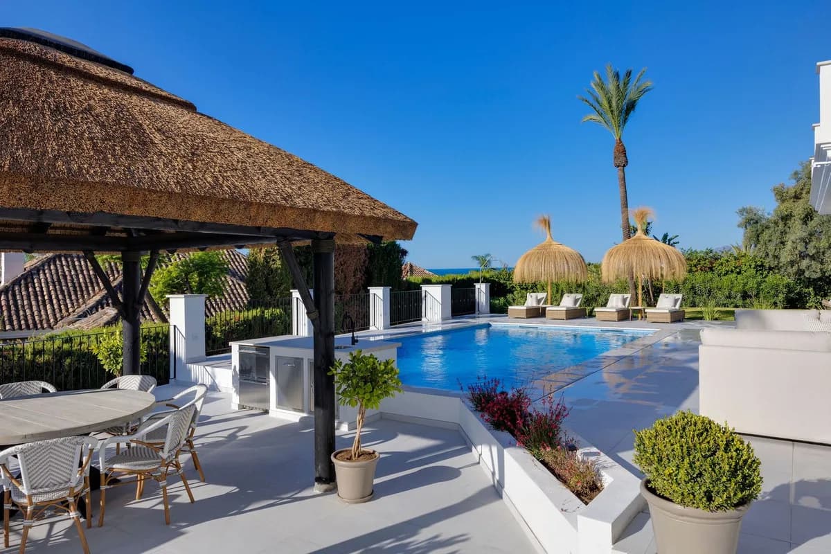 5 Bedroom Detached Villa for Sale in Nueva Andalucía, Málaga - Image 8