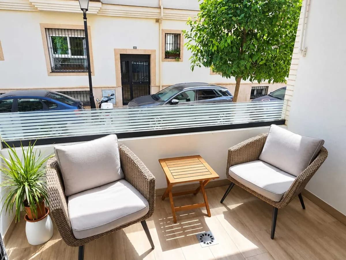 2 Bedroom Ground Floor Apartment for Sale in Los Boliches, Málaga - Image 2