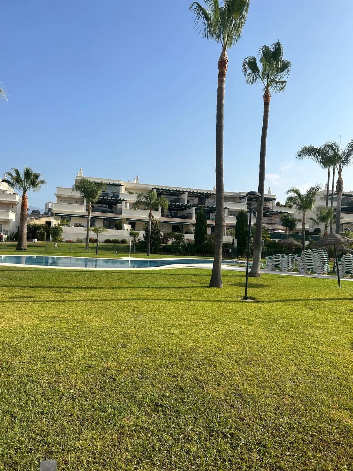 3 Bedroom Middle Floor Apartment for Sale in Nueva Andalucía, Málaga