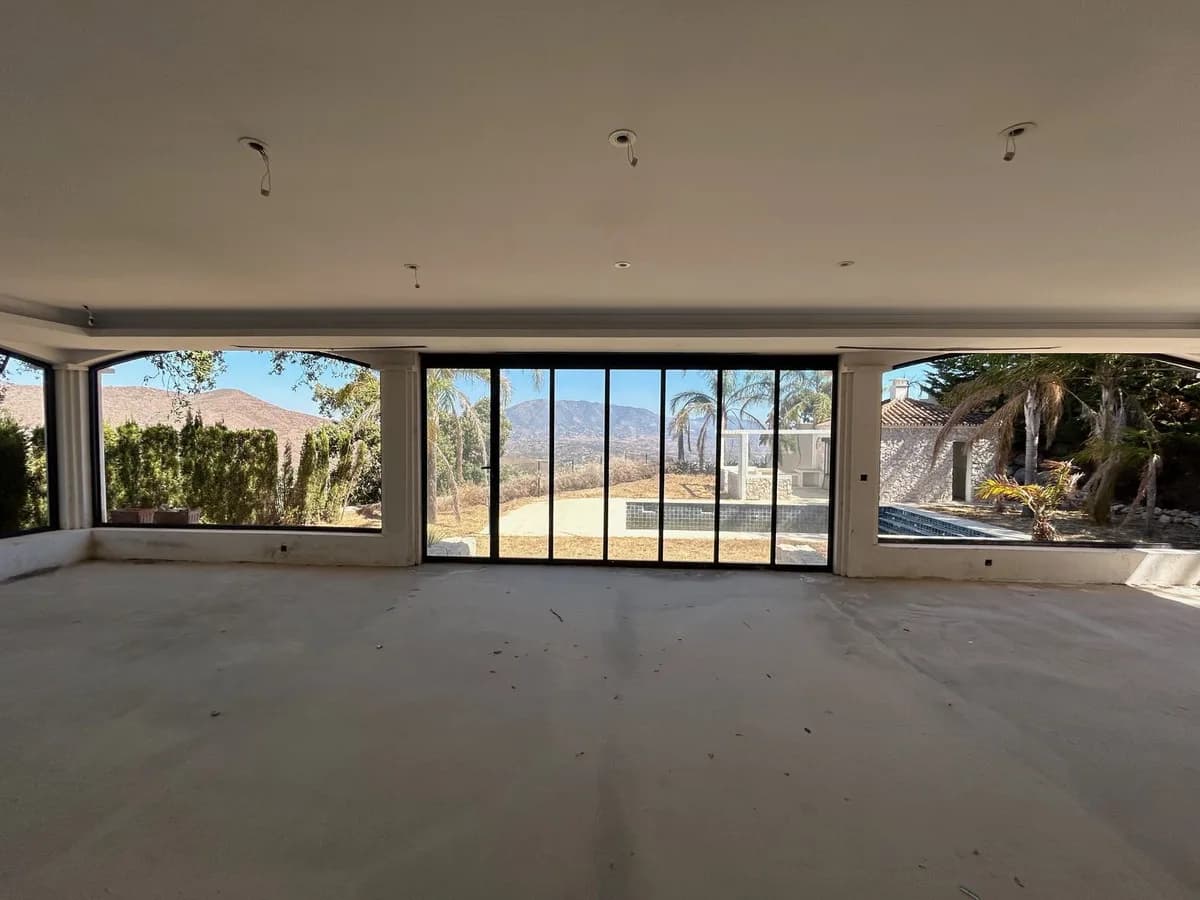 3 Bedroom Detached Villa for Sale in La Mairena, Málaga - Image 9