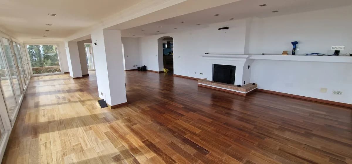 5 Bedroom Detached Villa for Sale in Manilva, Málaga - Image 5