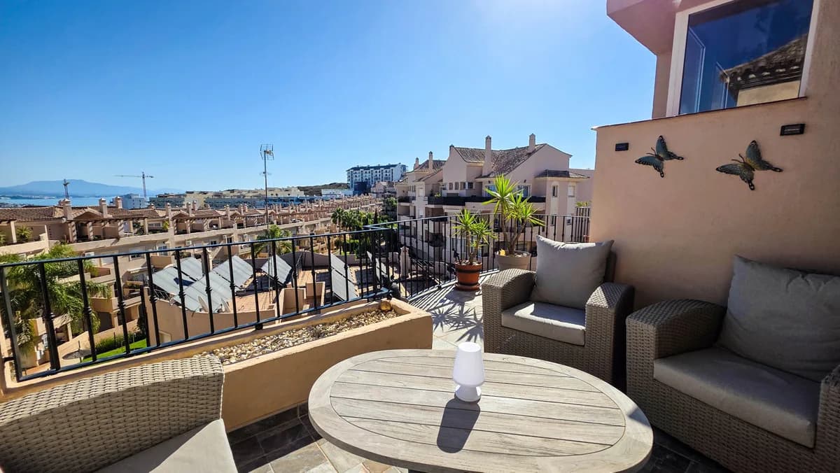 3 Bedroom Penthouse Duplex for Sale in La Duquesa, Málaga