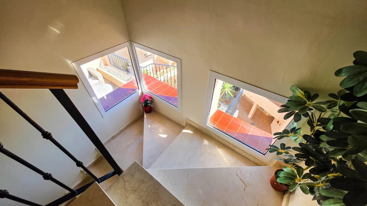 3 Bedroom Penthouse Duplex for Sale in La Duquesa, Málaga - Image 8