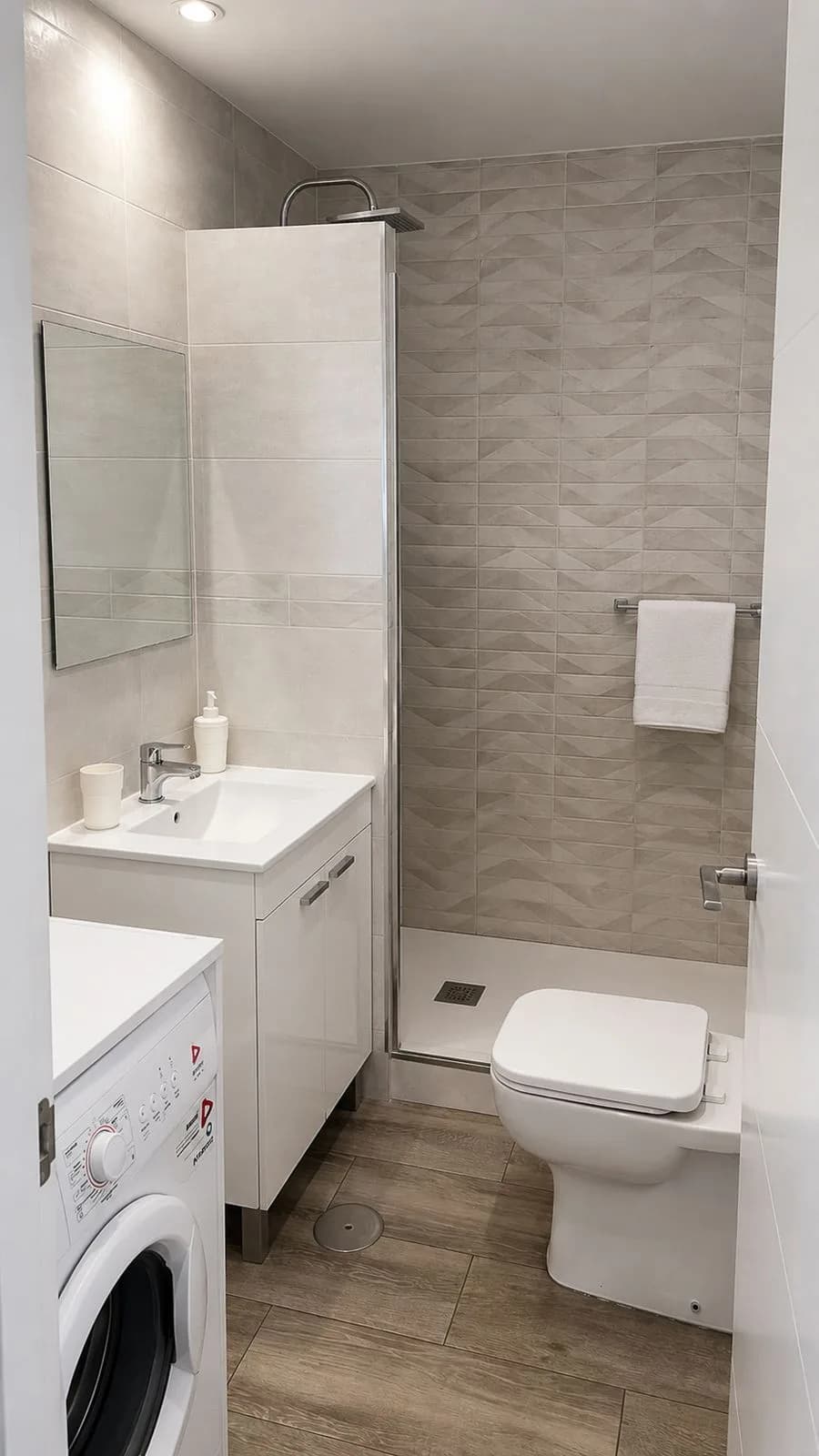 1 Bedroom Middle Floor Apartment for Sale in Fuengirola, Málaga - Image 6