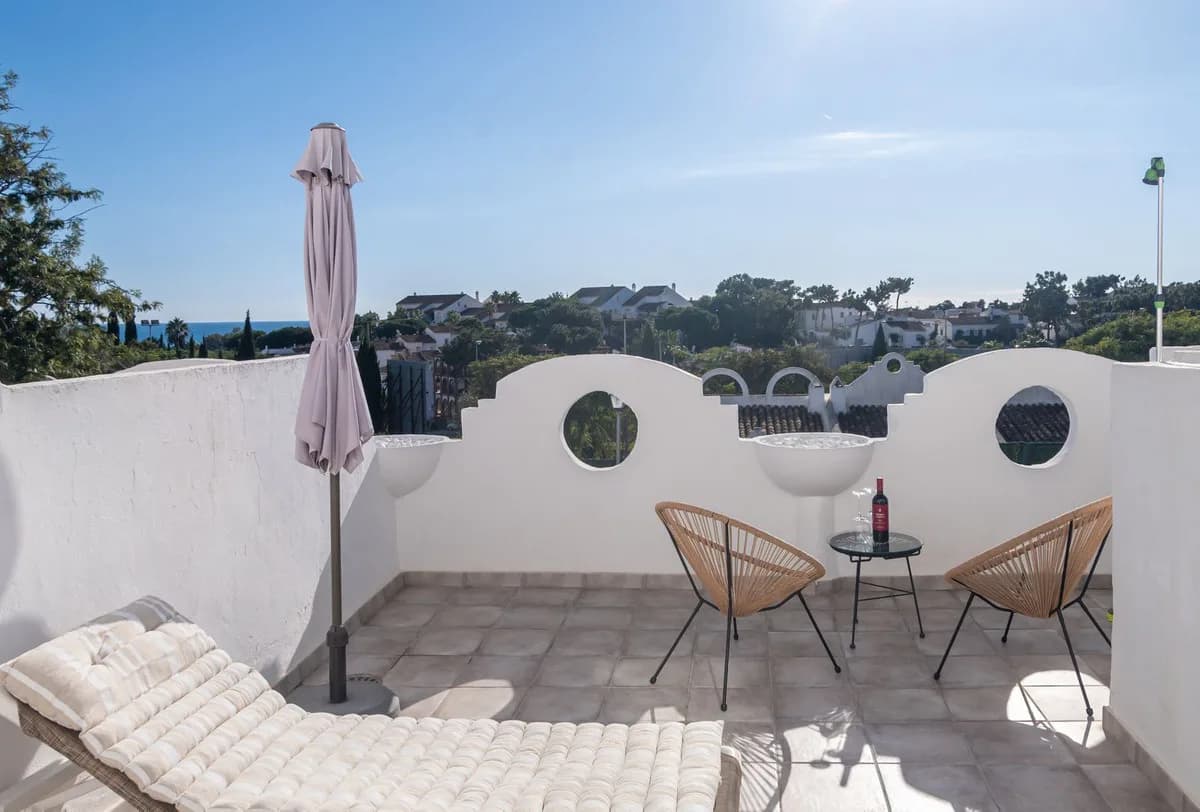 2 Bedroom Townhouse for Sale in Marbella, Málaga